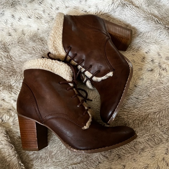 Restricted Shoes - Restricted fur lined ankle booties